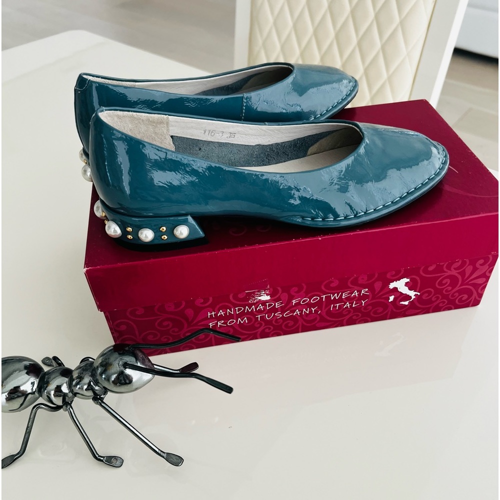 ART Status LIMITED EXCLUSIVE Patent  Leather Ballet Flats Size 6